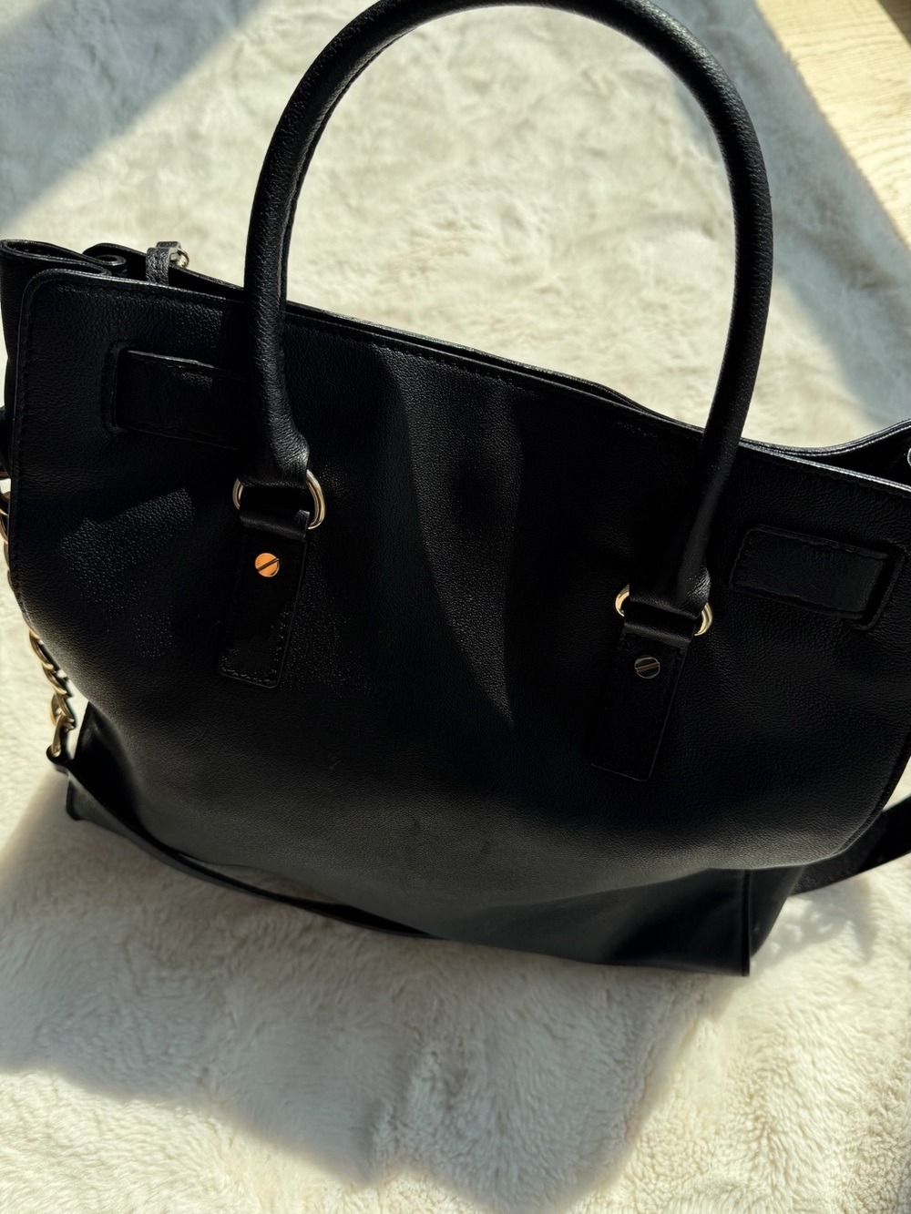 Michael Kors Hamilton Black Leather Tote with Gold MK Lock - Picture 4 of 14